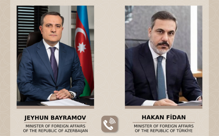   Außenminister von Aserbaidschan und der Türkei erörtern regionale Fragen  