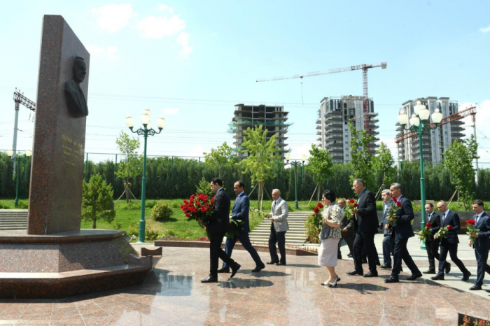 Daşkənddə Heydər Əliyevin abidəsi ziyarət olunub