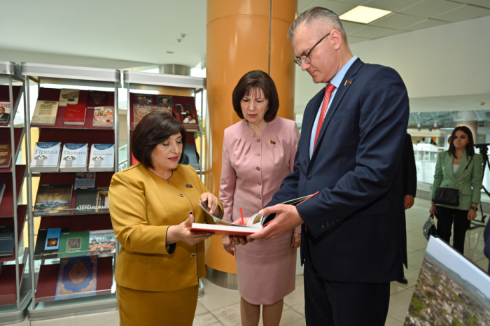 Azerbaijani parliamentary delegation visits National Library of Belarus