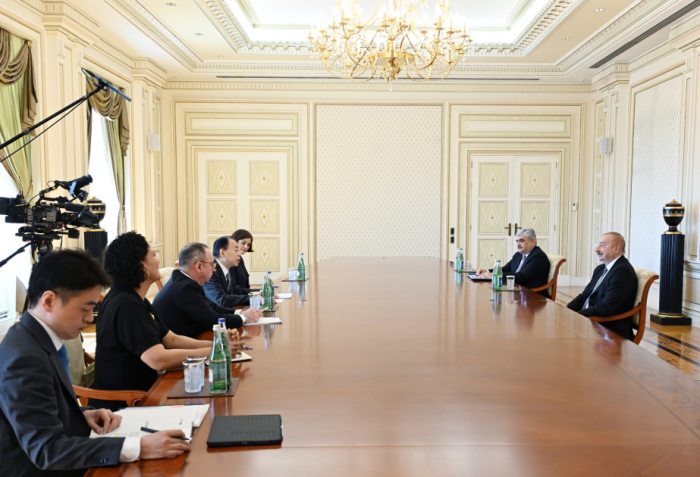  Ilham Aliyev a reçu le président de la Banque asiatique de développement 