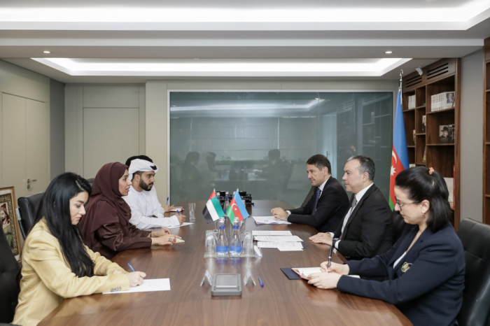 Azerbaijan, UAE discuss prospects for social cooperation