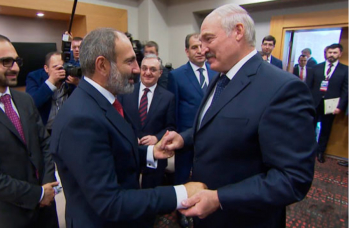       Paşinyan:    "Nə qədər ki, Lukaşenko prezidentdir, Belarusa getməyəcəyəm"   