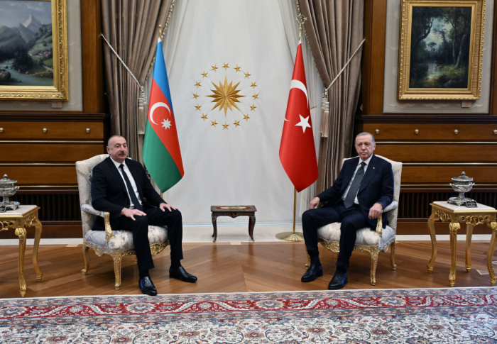   Los Presidentes de Azerbaiyán y Türkiye inician una reunión a solas en Ankara  