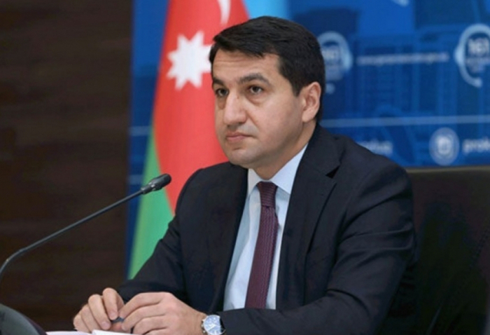   Hikmet Hajiyev:  Recomendamos a los dirigentes político-militares de Armenia que abandonen los sueños revanchistas 