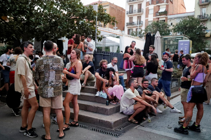 Top tourist destination Barcelona plans to shut all holiday apartments by 2028