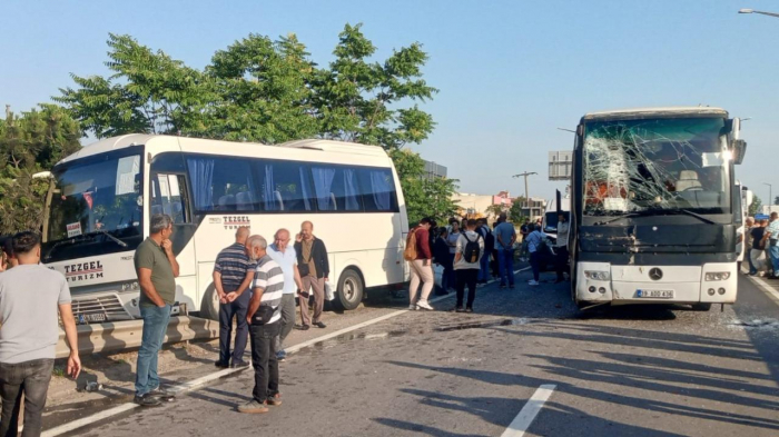  Türkiyədə ağır yol qəzası:    19 yaralı - FOTOLAR   