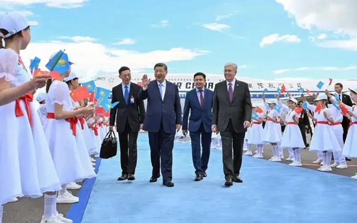 Chinese Xi arrives in Astana to attend SCO summit