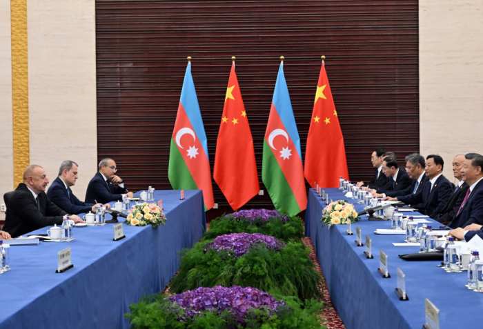   En Astana se adopta una declaración conjunta de la República de Azerbaiyán y la República Popular China sobre el establecimiento de una asociación estratégica  