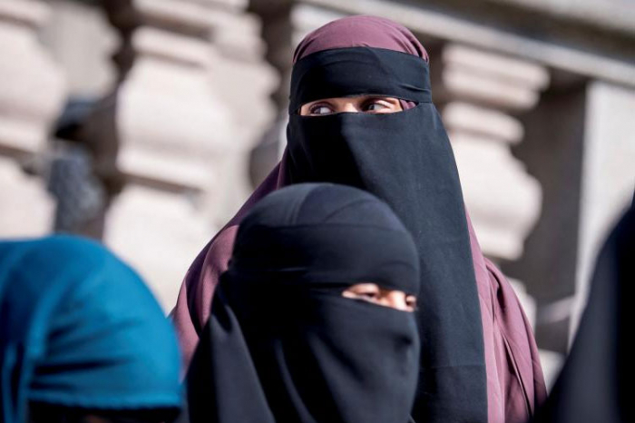  Azərbaycanda niqab taxmaq qadağan edilə bilərmi? -    Açıqlama      