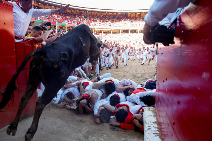    İspaniyada San-Fermin festivalı start götürülüb -    FOTOLAR      