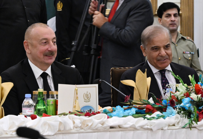 Un dîner officiel donné en l’honneur du président azerbaïdjanais à Islamabad