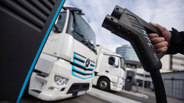   Studie: 1000 Ladestandorte können fast alle E-LKW versorgen  