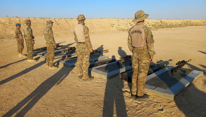  Aserbaidschanische Soldaten demonstrieren bei internationalen Übungen in Kasachstan Stellungskrieg –  VIDEO  