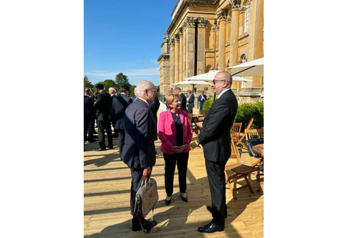  President Ilham Aliyev talks to Swiss counterpart in Oxford 