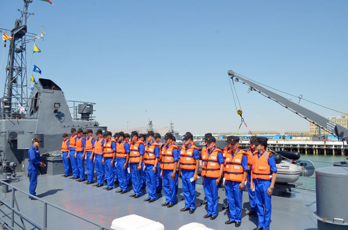 Azerbaijani naval cadets hold practical classes