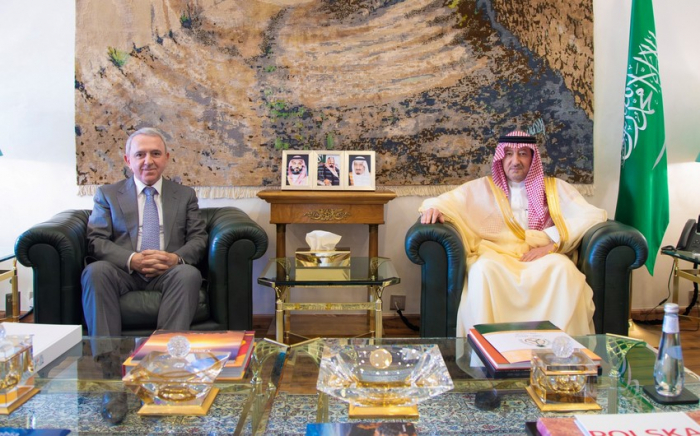 Azerbaijani ambassador holds discussions with Saudi Vice FM