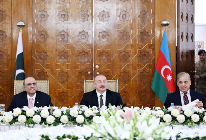   El Presidente de Pakistán ofreció una recepción estatal en honor del Presidente de Azerbaiyán  