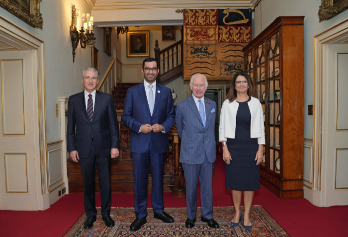   Le président de la COP29 rencontre le roi Charles III  