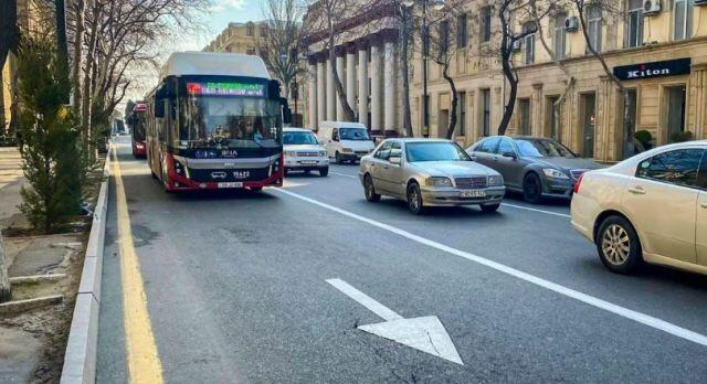 Avtobus zolağına daxil olan maşınlar cərimələnəcək