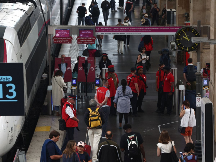 Le réseau SNCF cible de sabotages, trafic très perturbé, les JO "attaqués"
 