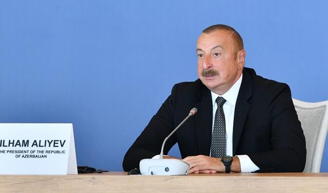Prezident Astanada mühüm görüşdə çıxış etdi