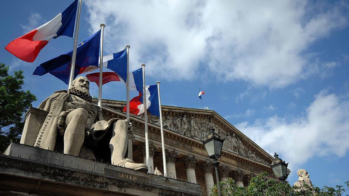 Fransanın xarici borcu 800 milyard avroya çatıb