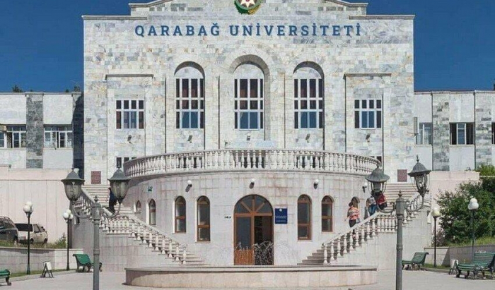 Daha bir abituriyent Qarabağ Universitetini seçir -    Foto     
