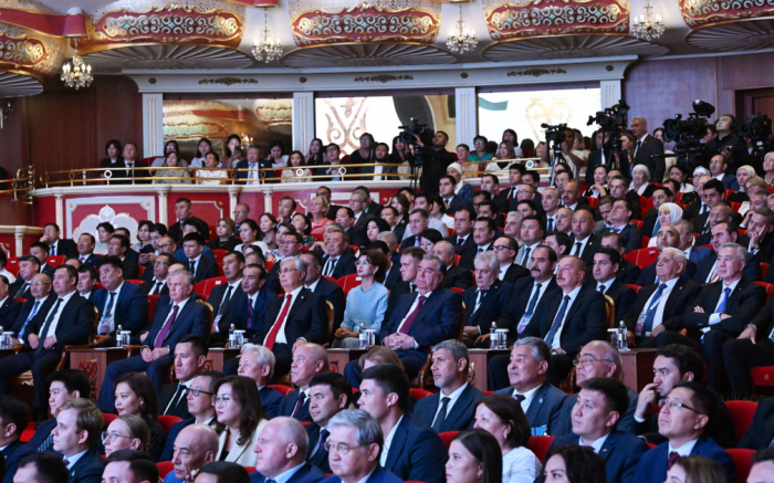  Presidente Ilham Aliyev asistió al concierto de gala "Velada de la Amistad" en Astaná 