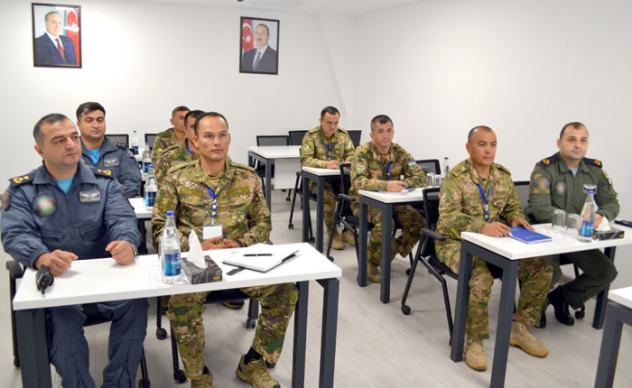   Usbekische Delegation nimmt in Aserbaidschan an einem Kurs zu Planung und Taktik für den Einsatz von Drohnen teil  