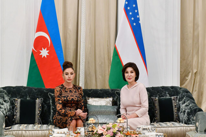   First ladies of Azerbaijan and Uzbekistan visit exhibition in Tashkent  