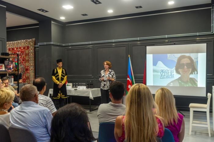 Azerbaijan Tour Guides Association hosts cultural presentation in Hungary 