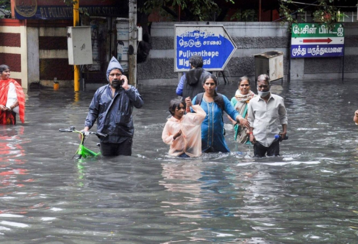 Thousands evacuated as cyclone builds off India and Pakistan