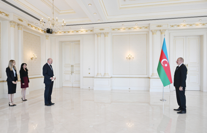   Presidente Ilham Aliyev recibe las credenciales del embajador entrante de Australia en Azerbaiyán  