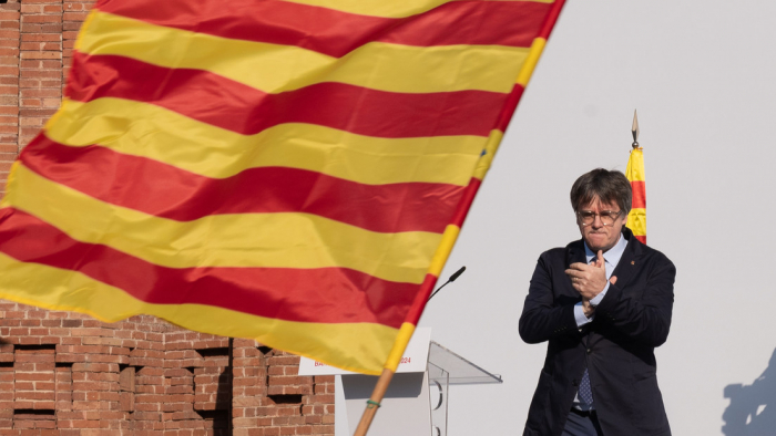   La Policía cerca Barcelona para detener a Carles Puigdemont  