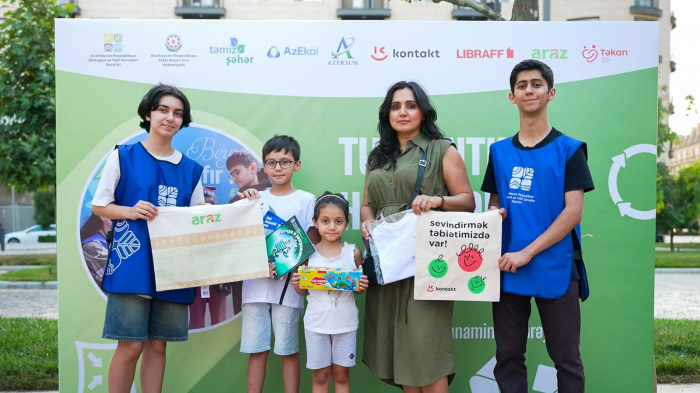 Ağ Şəhərdə “Tullantıları hədiyyələrə dəyiş” festivalı keçirilib