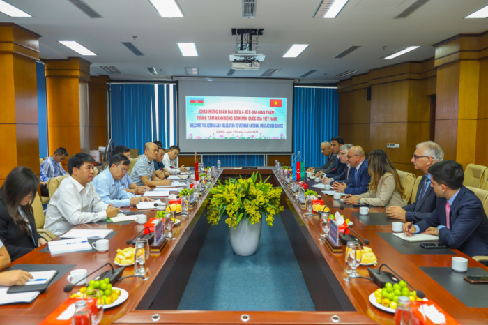 Azerbaijan and Vietnam explore cooperation in mine action