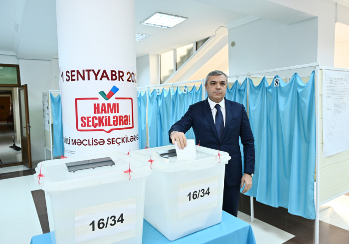 Head of Presidential Administration Samir Nuriyev casts his vote at polling station No. 34eve 