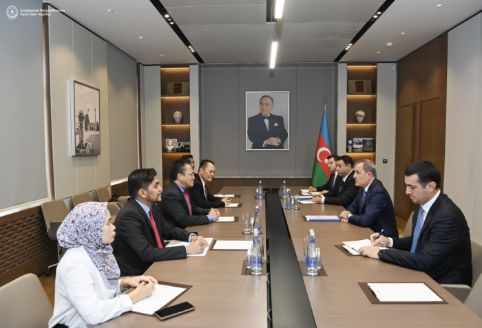 Azerbaiyán y Malasia exploran perspectivas de relaciones bilaterales y multilaterales