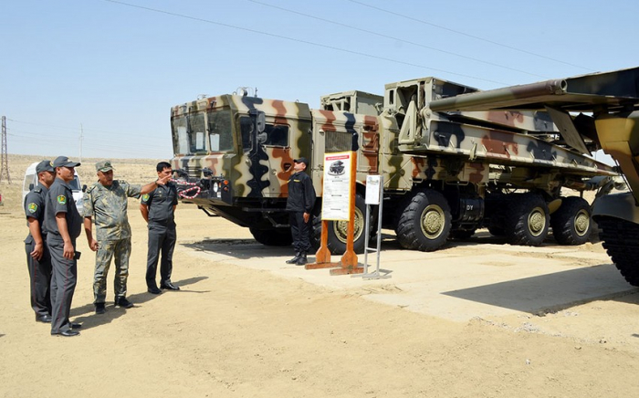   Aserbaidschanisch-usbekische Militärexperten beobachteten praktische Übungen  