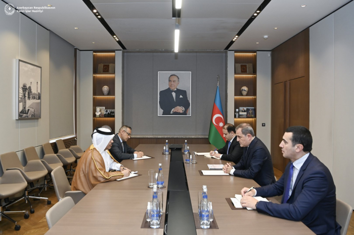 Azerbaijani FM receives credentials of newly appointed Qatari ambassador