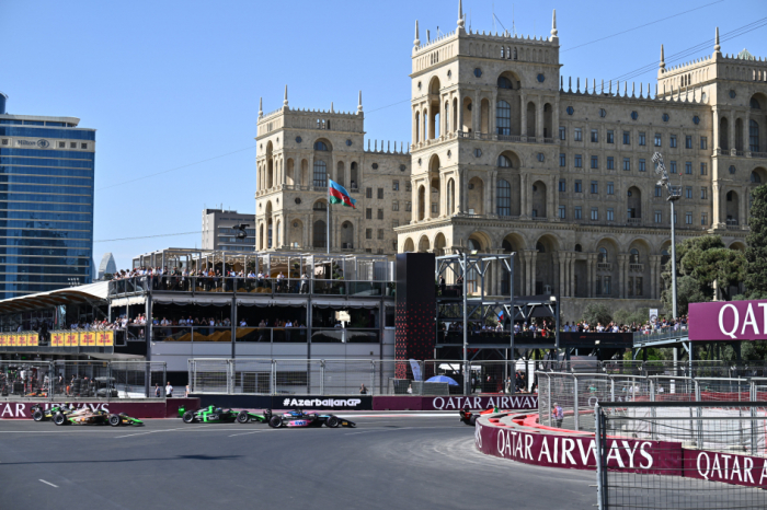 F2: Verschoor wins Baku Feature Race after red flag for start-line crash