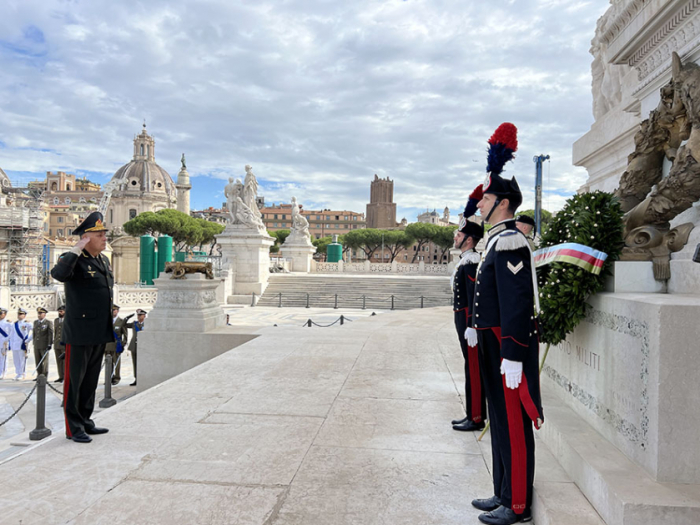 Chief of General Staff of Azerbaijan Army meets with his Italian counterpart