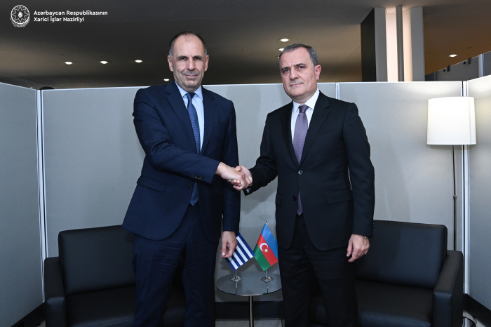 Azerbaijani FM briefs Greek counterpart on post-conflict regional situation