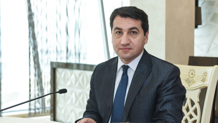  Hikmet Hajiyev se reunió con el funcionario estadounidense de la inteligencia de defensa 