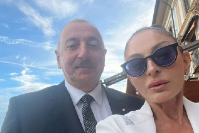  La primera vicepresidenta Mehriban Aliyeva publicó un post desde el lago de Como 