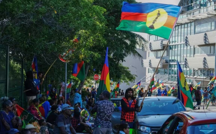    Yeni Kaledoniyanın Azadlıq Cəbhəsi Fransaya etiraz etdi   