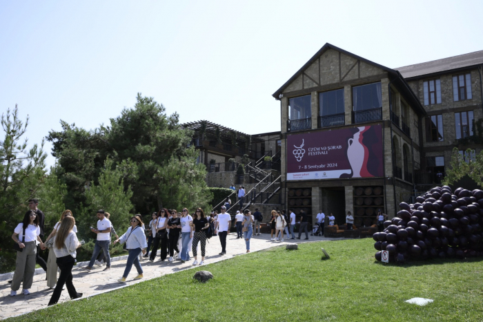 Şamaxıda Üçüncü Üzüm və Şərab Festivalı davam edir