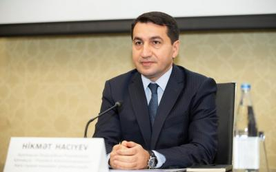  Hikmet Hajiyev compartió una publicación sobre la visita de miembros del cuerpo diplomático a Kalbajar 