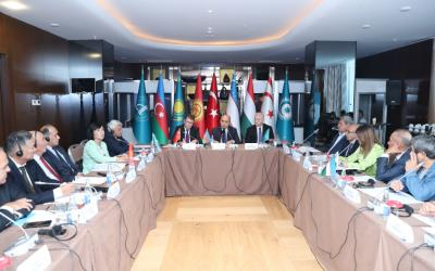  En Bakú se celebra la tercera reunión de la Comisión sobre el Alfabeto Común del Mundo Túrquico 