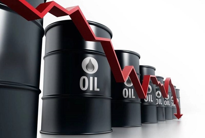 Azerbaijani oil price falls in global markets